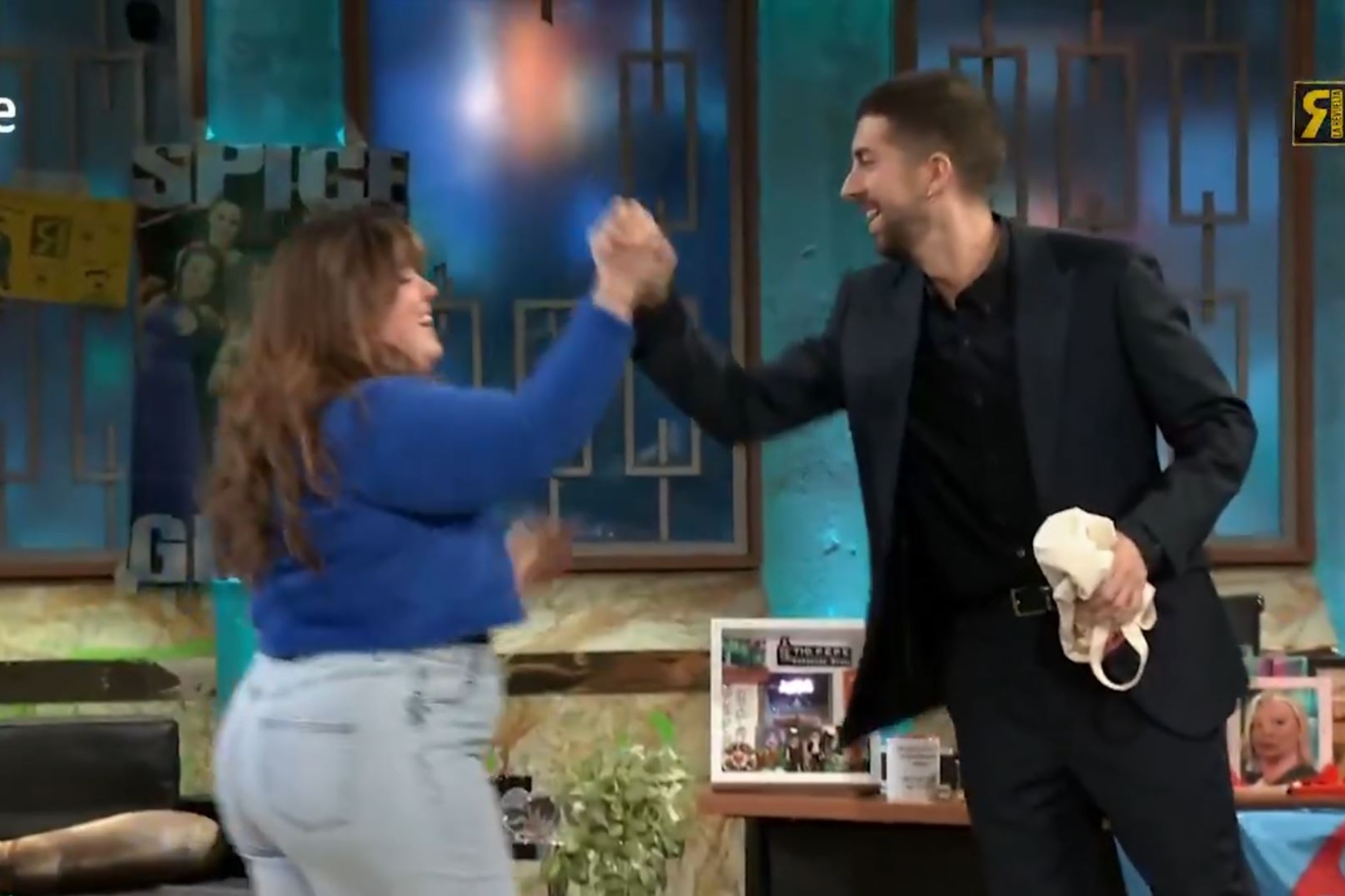 引发了广泛 引发了广泛